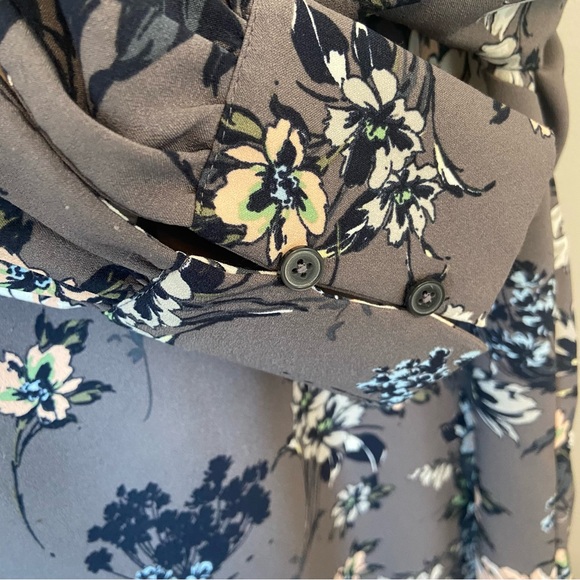 Loft Outlet Charcoal Gray & Floral Long Sleeve Lightweight Dress Size Medium - Picture 6 of 8